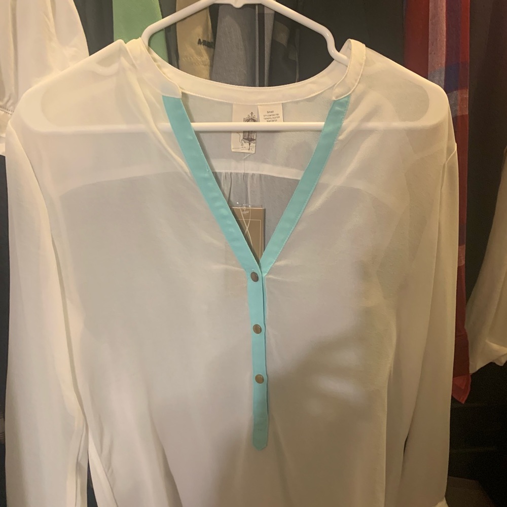 New Francesca’s blouse size small
